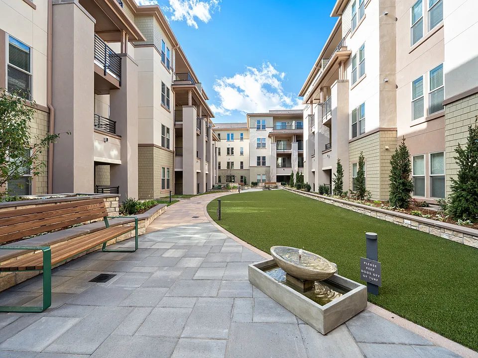 The Charles Denver West apartments community photo