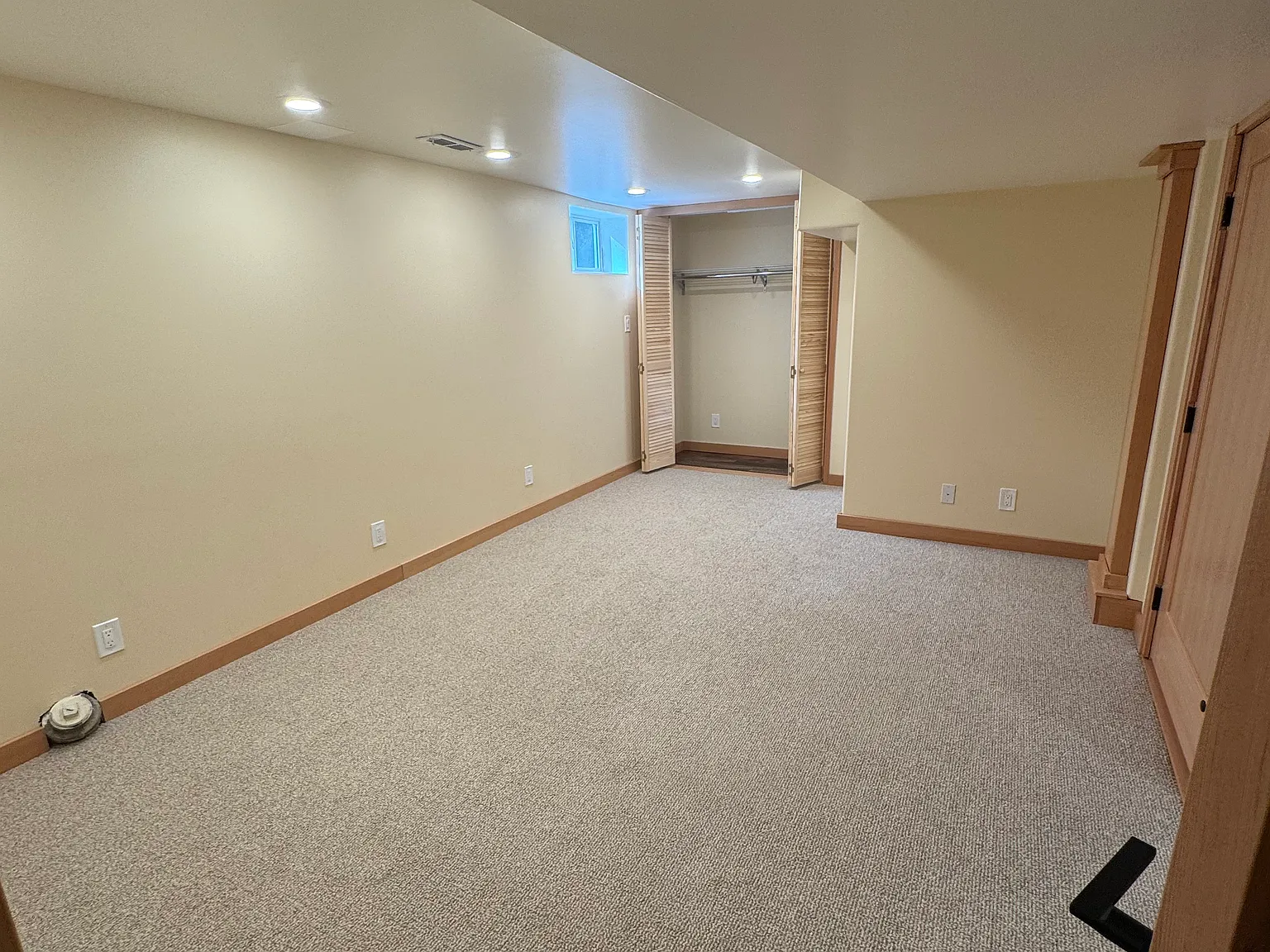 3 bed, 1860 sqft, $3,800 — Photo 2