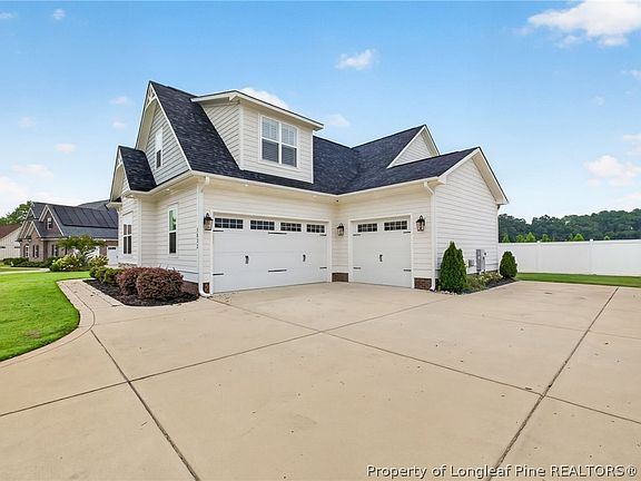 3rd image of 5832 Dottie Cir