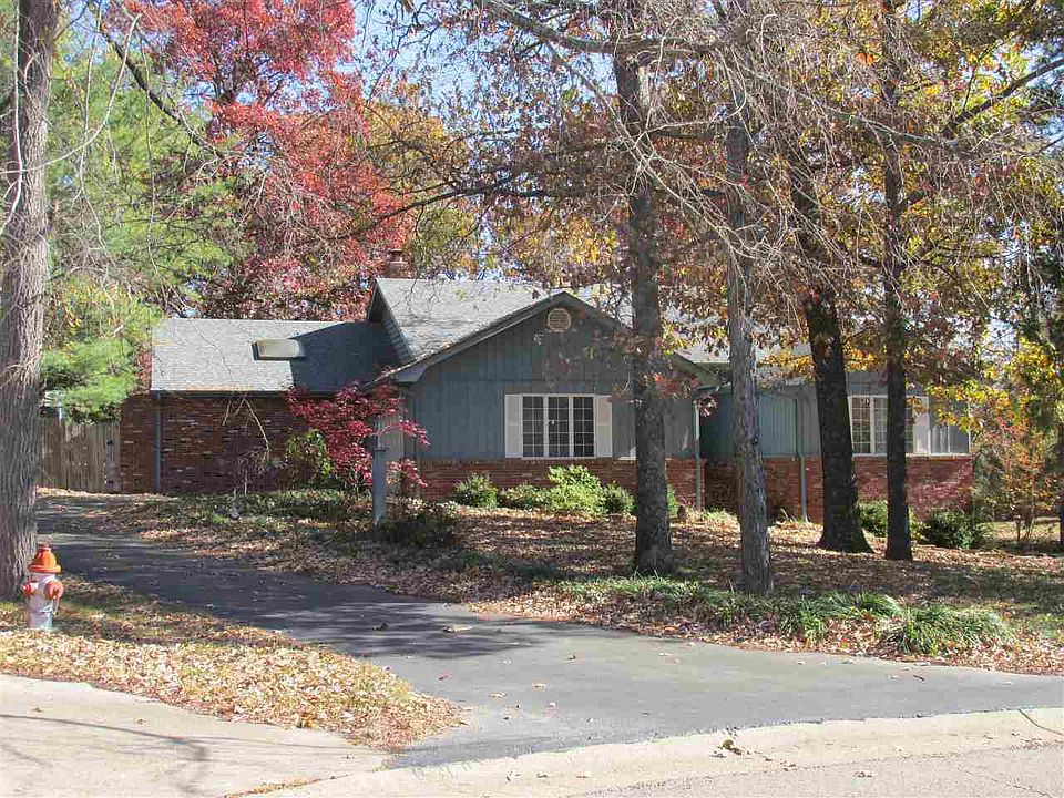 1st image of 2634 Woodstone Dr