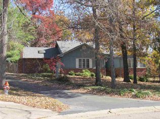 2634 Woodstone Dr, Poplar Bluff, MO 63901