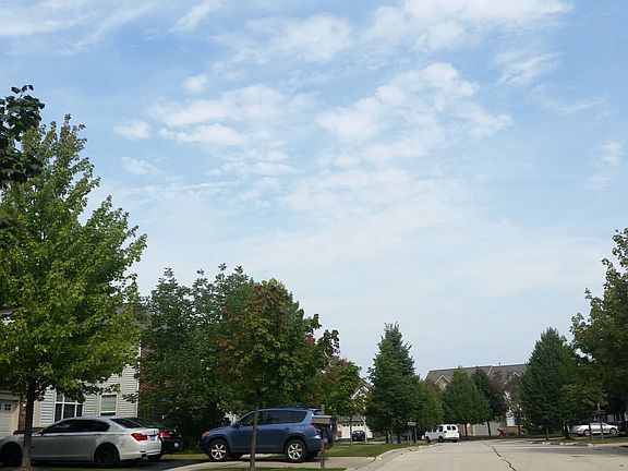 4th image of 837 Linden Cir