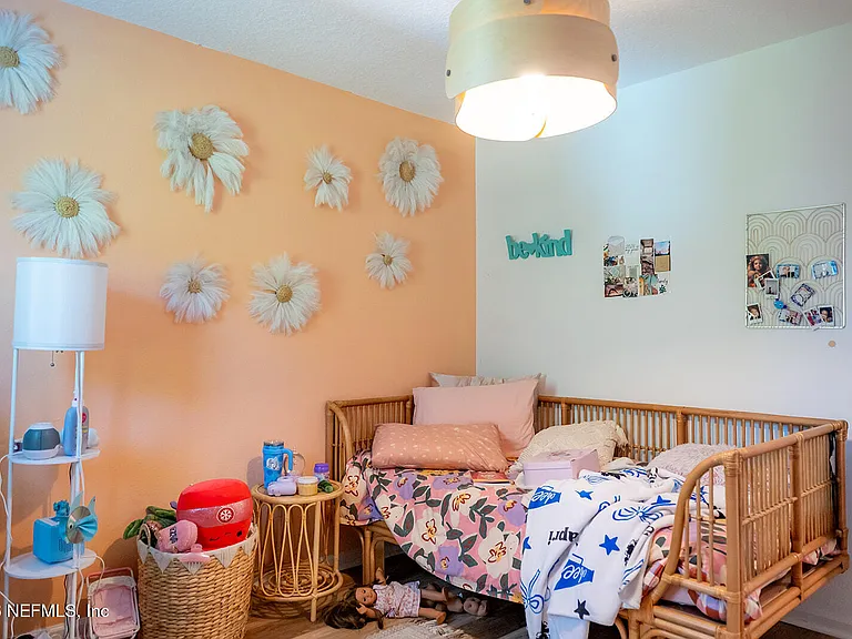 271 Jarama Cir — Photo 26