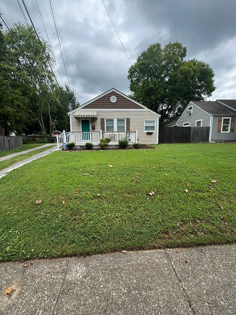 Knoxville 37917 - Available Now! — Photo 1