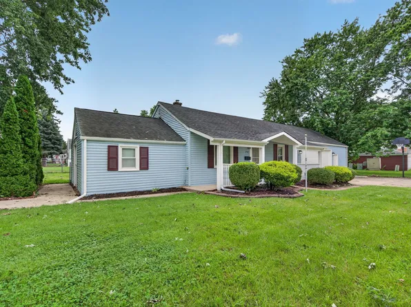 1721 Kelly Ave, Crest Hill, IL 60403