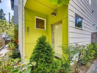 6547 34th Ave SW, Seattle, WA, 98126