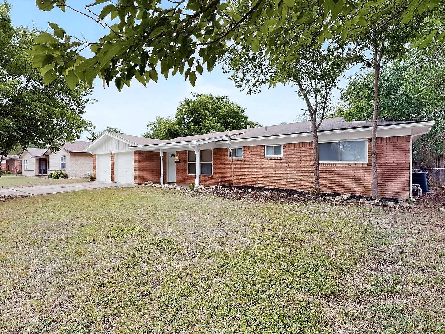 3 bed, 1544 sqft, $1,850 — Photo 2