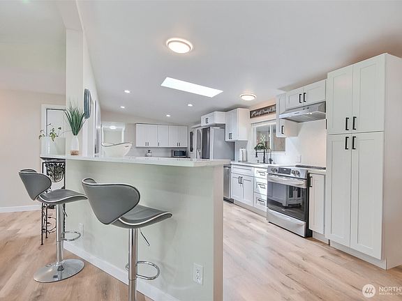 5th image of 3428 147th Avenue NE