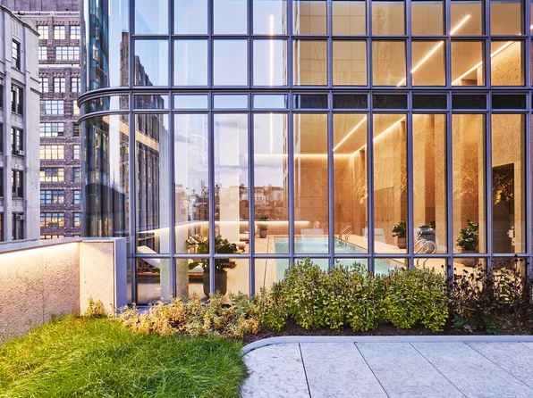 565 Broome Street image 17 of 19