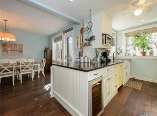 6632 Burns St, Flushing, NY 11374