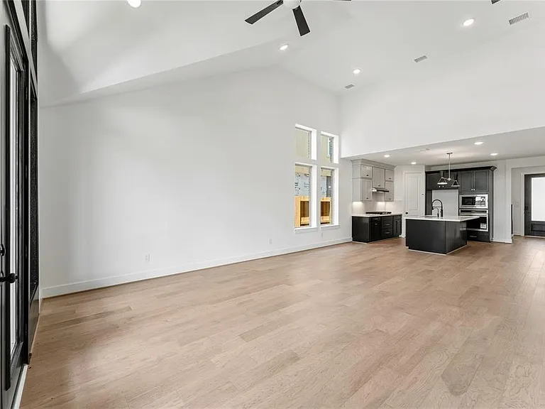 29751 Bur Creek Ln — Photo 18