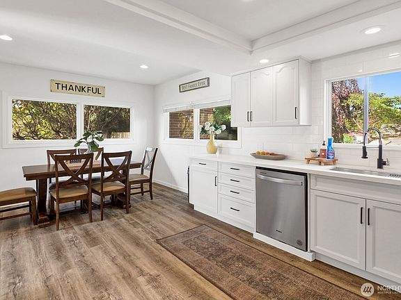 3rd image of 5342 Belfern Drive