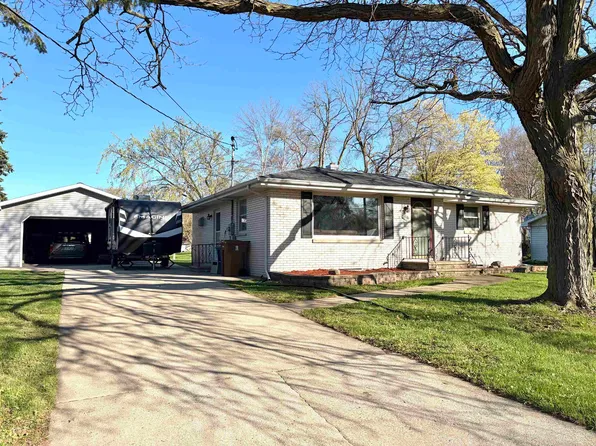 916 London St, Menasha, WI 54952