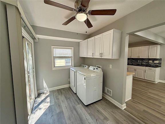 4th image of 2809 E 39th St