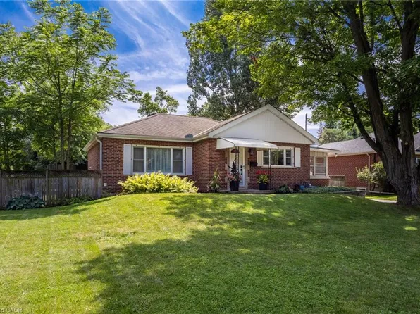 386 Patricia Dr, Burlington, ON L7T 1K2