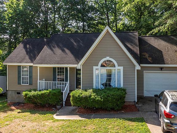 2nd image of 112 Donegal Dr