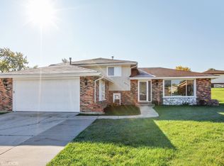 8817 Magnolia Ct, Orland Park, IL 60462