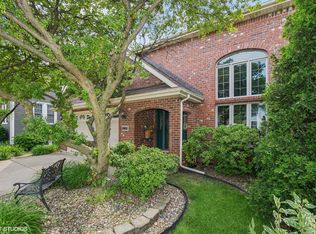 9228 S 55th Ct, Oak Lawn, IL 60453