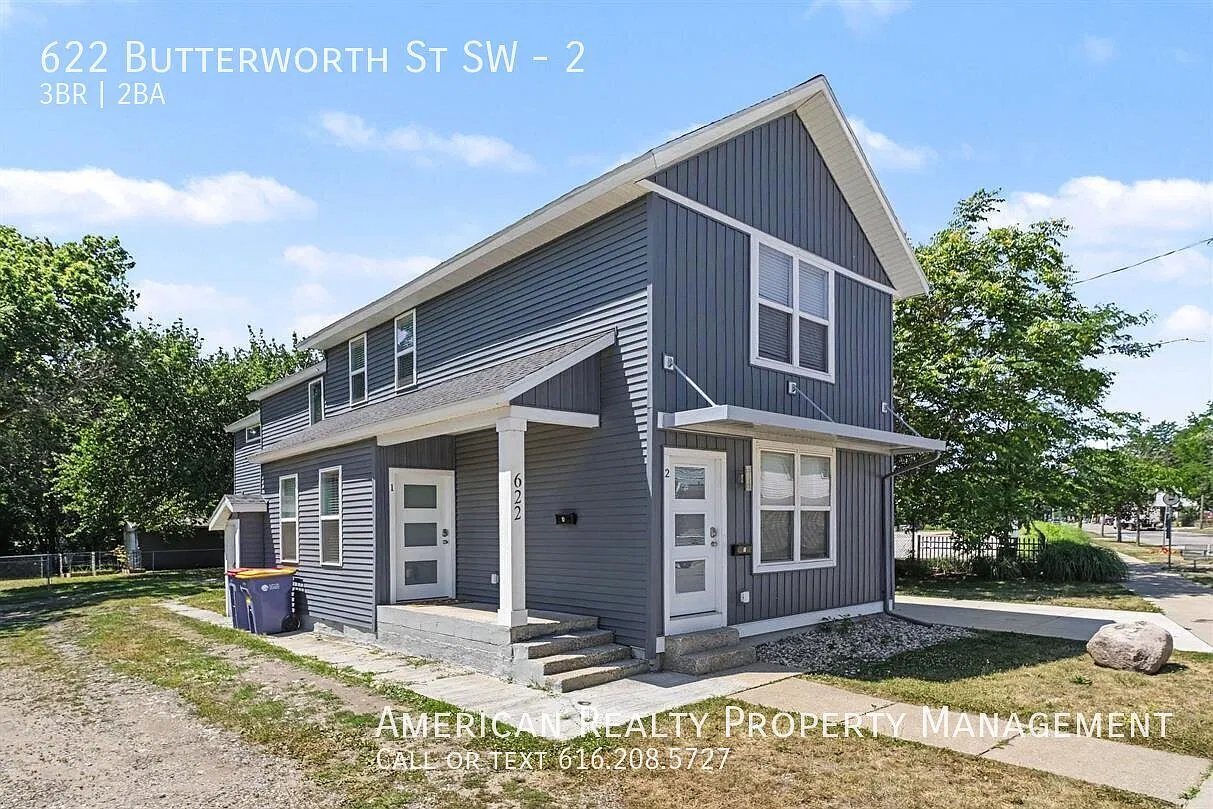 3 bed, 1200 sqft, $2,200 — Photo 1