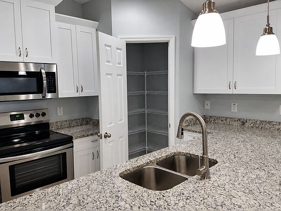 4th image of 10208 N Annette Ave