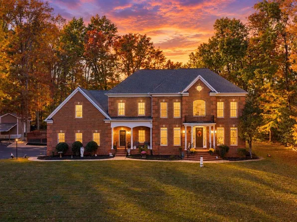 13520 5th Corps Ln, Fredericksburg, VA 22407