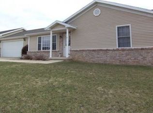 3 Thomas Ct, Mackinaw, IL 61755