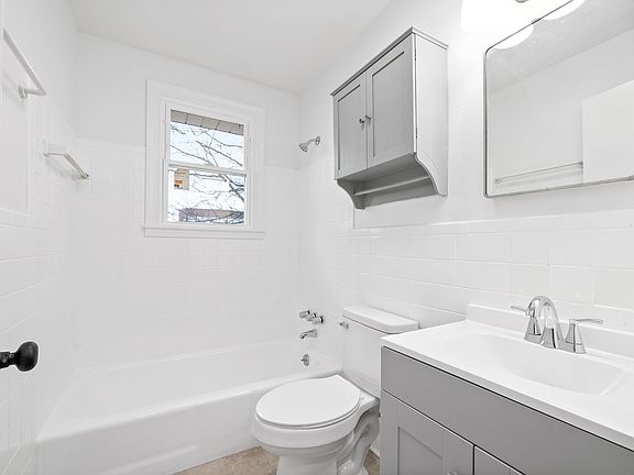 4th image of 11 Sevier St
