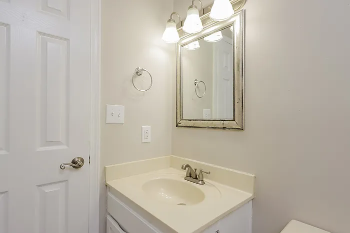 1649 Meadow Oak Ct — Photo 10