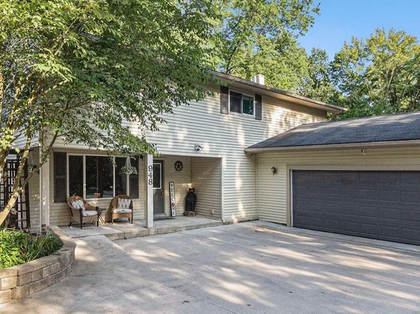 948 Munger Rd, Holly, MI 48442