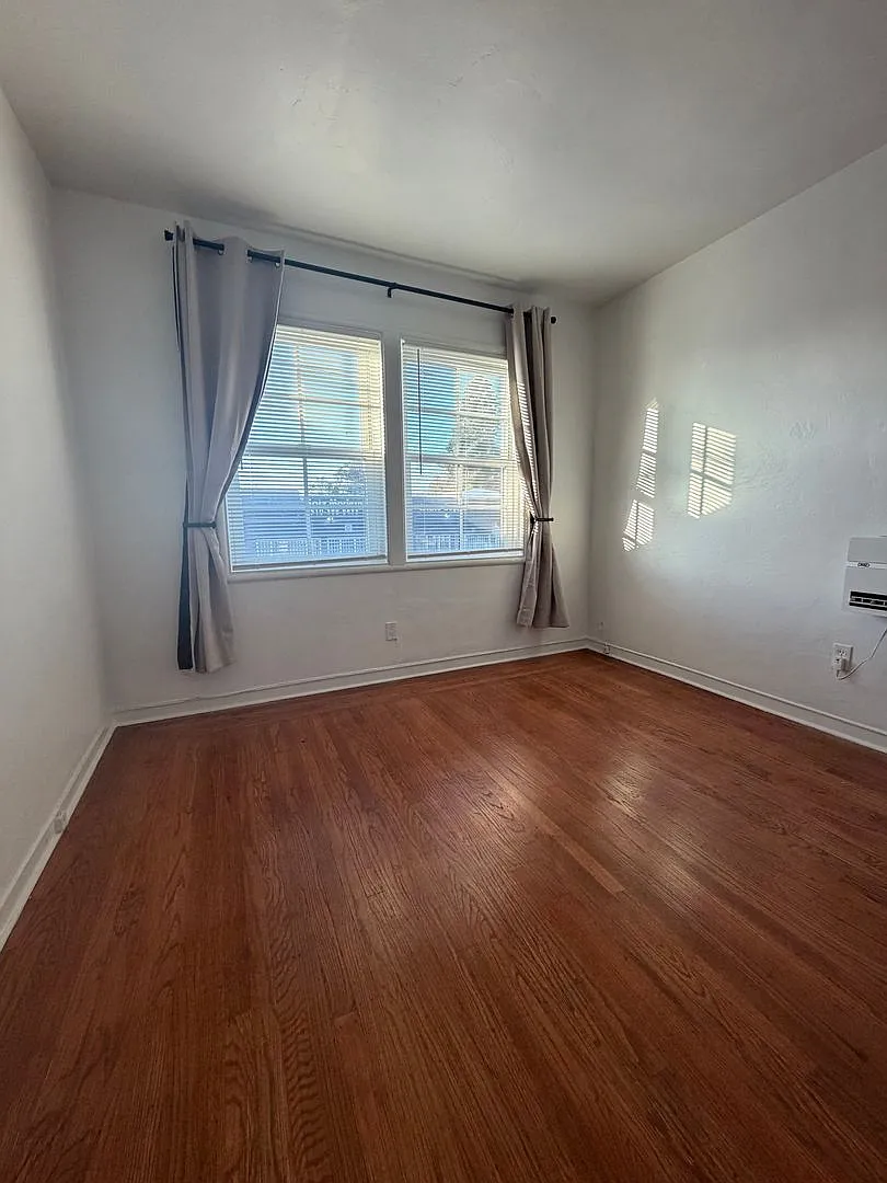 1 Bed / 1 Bath Apartment South Berkeley | Parking & Utilities Included Prime Location — Photo 4