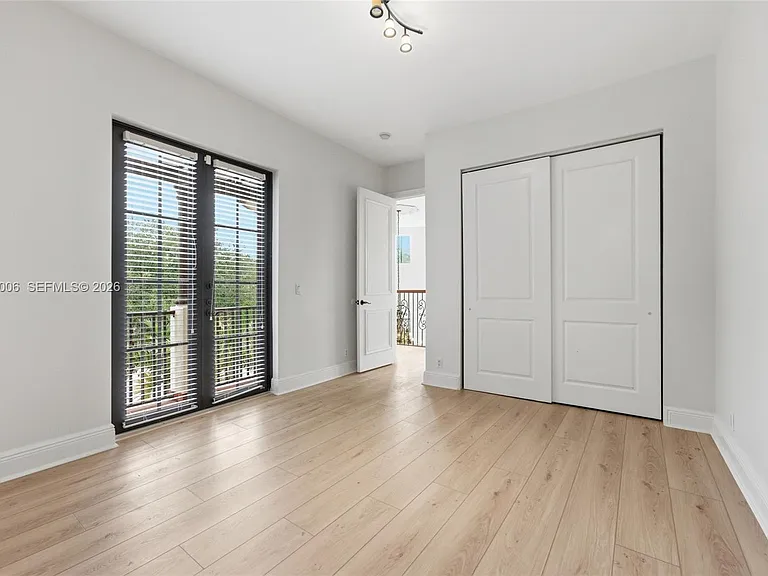 9564 Exbury Ct — Photo 28