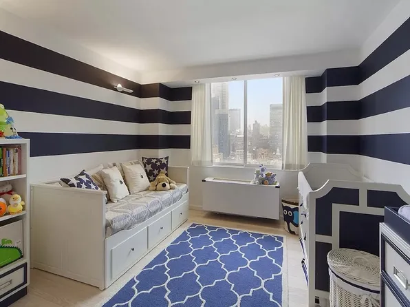 350 West 50th Street image 7 of 7