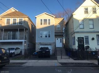928 S 19th St, Newark, NJ