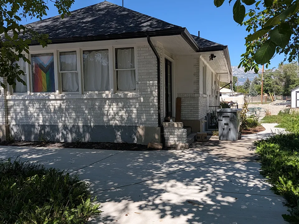 368 E Pacific Dr