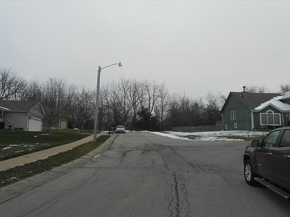 5th image of 2600 NW Mill Dr
