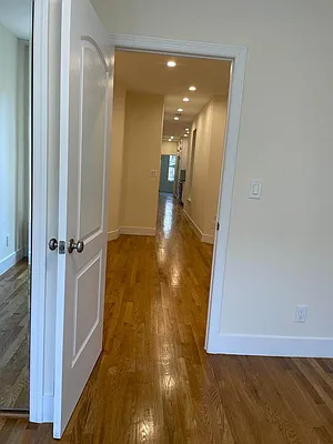 Rented by Manhattan Flats | media 14