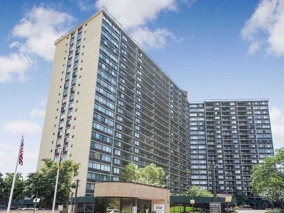 1st image of 2 Bay Club Dr APT 9