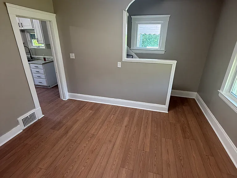 14200 Ohio Ave — Photo 6