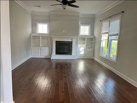 3rd image of 128 Heartsease Ln