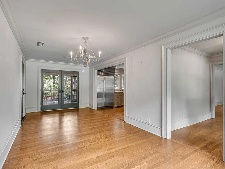 618 Pelzer Dr — Photo 7