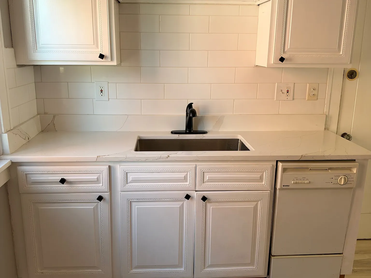 2 bed, $1,600 — Photo 2