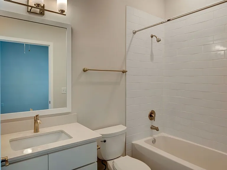 Metro 39 Apartments — Photo 20