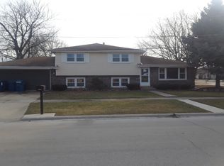 8001 S Thomas Ave, Bridgeview, IL 60455