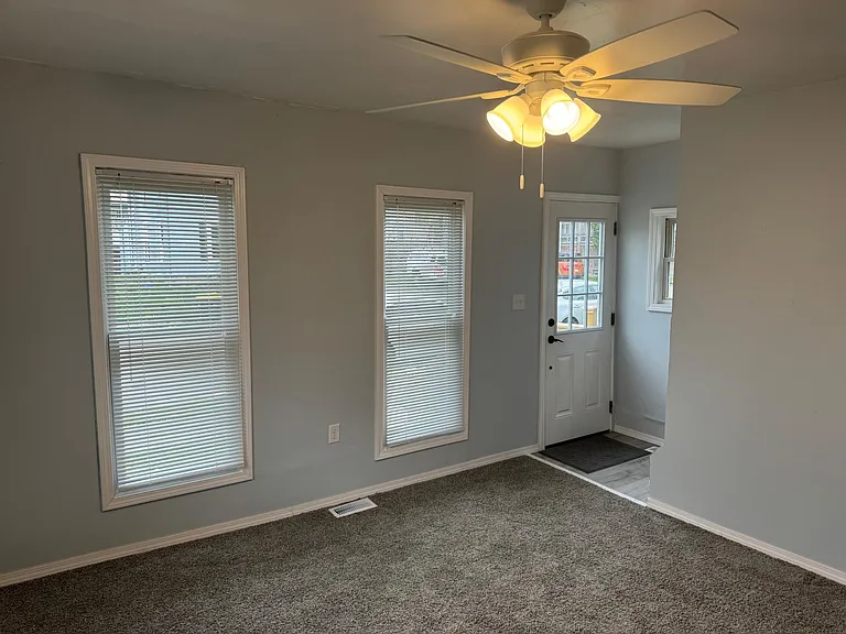 434 Loder St — Photo 3