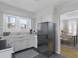 12 Falcon Rd, Rocky Point, NY 11778