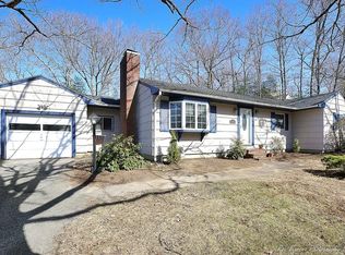 276 School St, Groveland, MA 01834