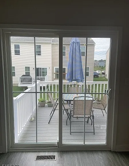 25 Cypress Ln — Photo 5