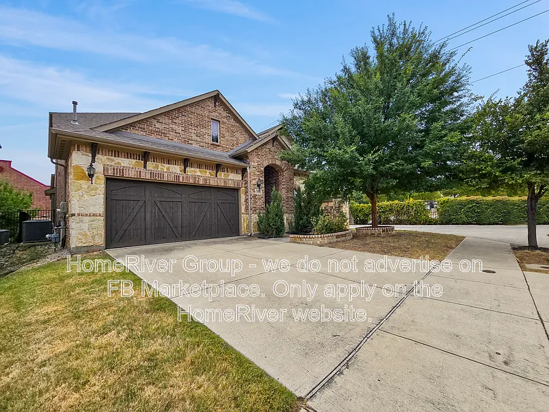 5 bed, 4.0 bath, 3324 sqft, $4,720 — Photo 2