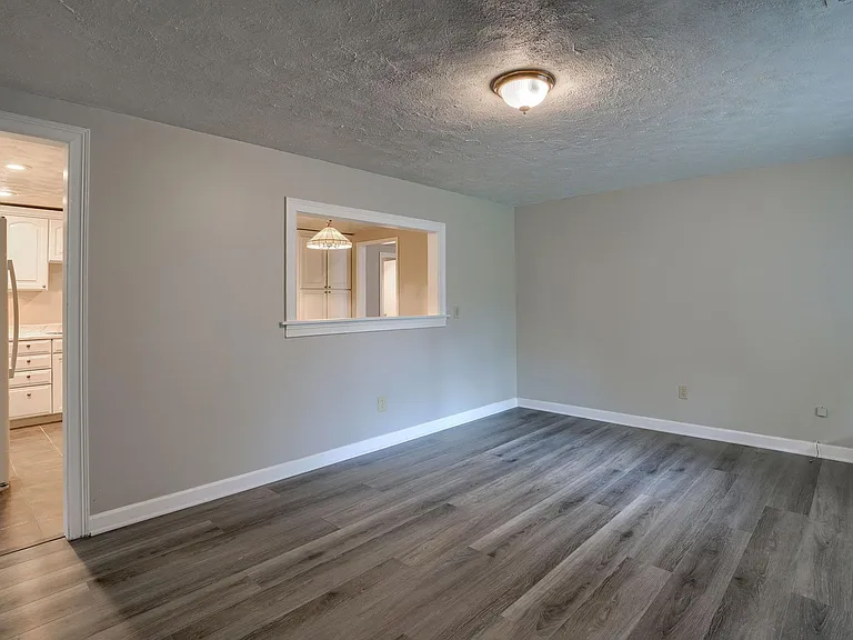 273 Shanahan Rd — Photo 15