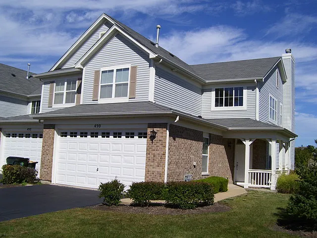 490 Dancer Ln